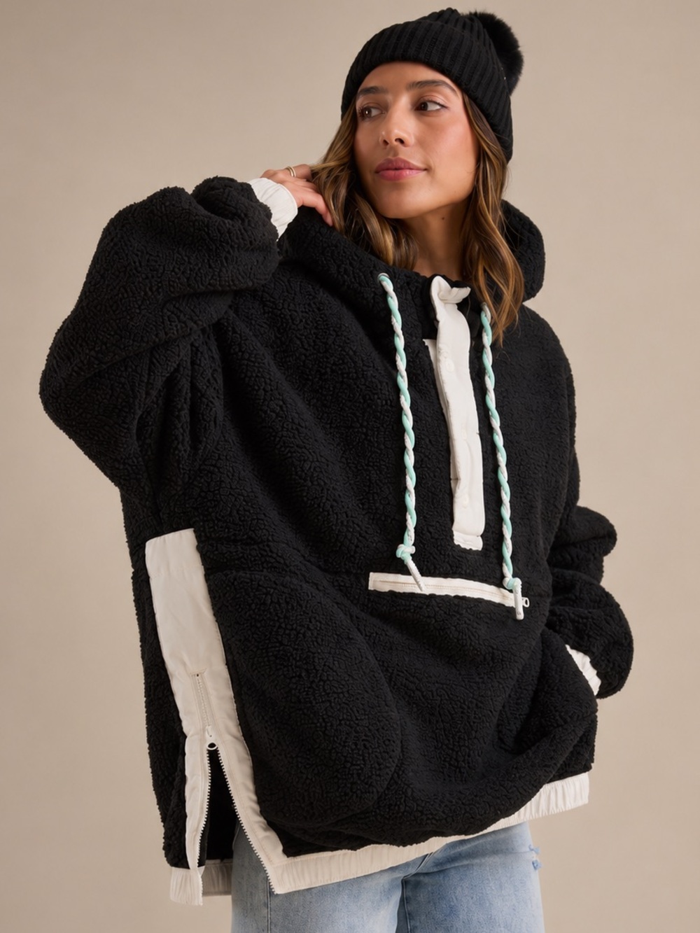 Altar'd State Frostbite Sherpa Pullover Black XS